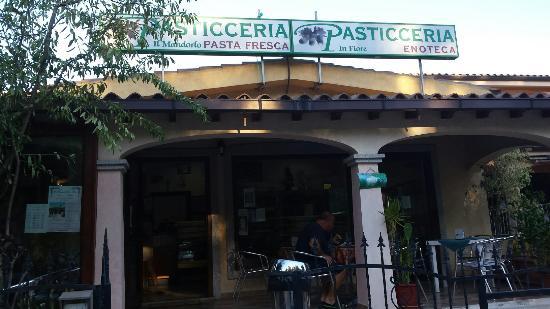 Il Mandorlo in Fiore