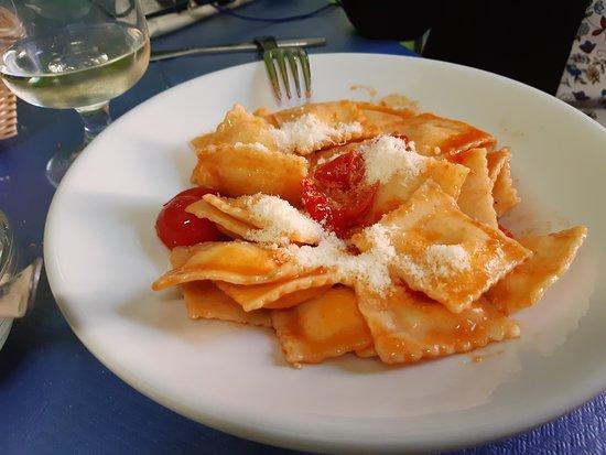 Pizzeria Paninoteca Tavola calda 'SU CANTARU'