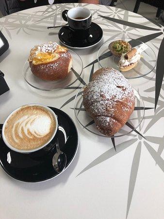 Pasticceria Caffetteria Scusate Il Ritardo