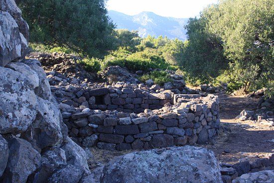 Complesso Nuragico Di Nuraghe Mannu